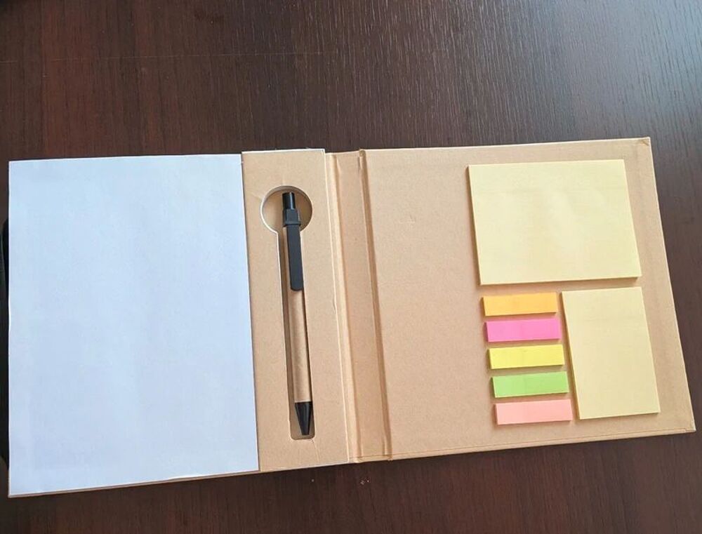lot de Carnets et blocs notes avec logo publicitaire Livres et BD