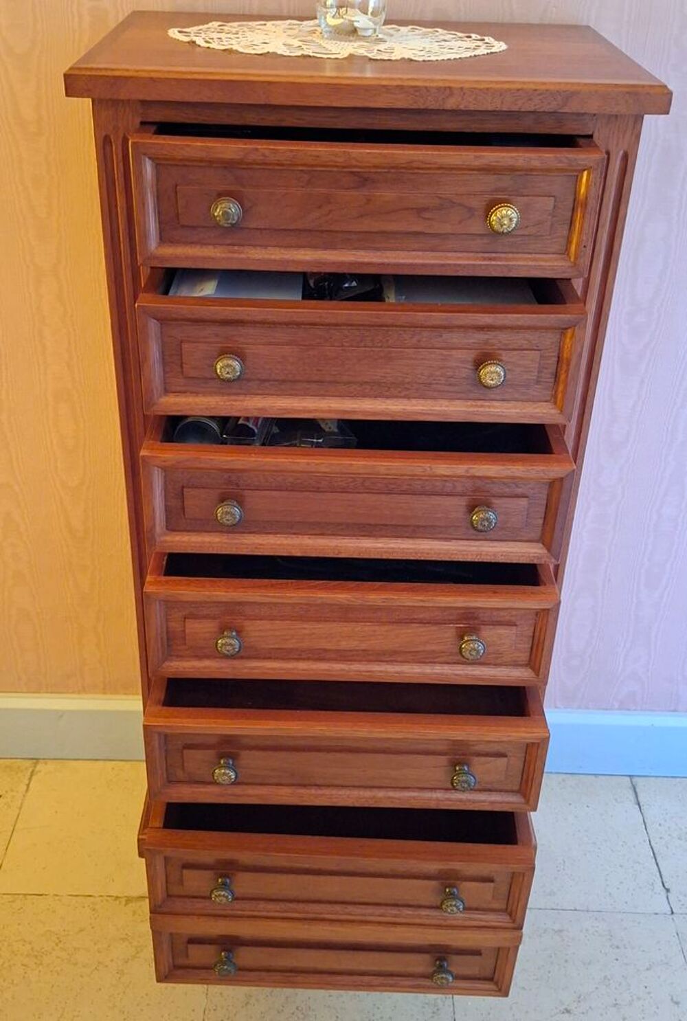 Chiffonnier en bois massif Meubles