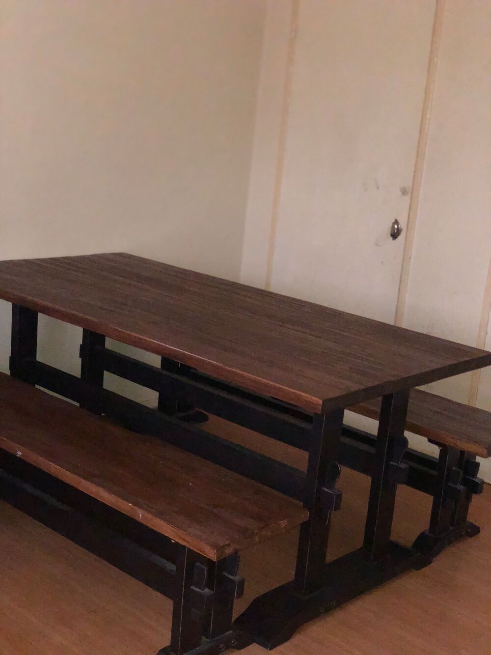 table &agrave; manger Meubles