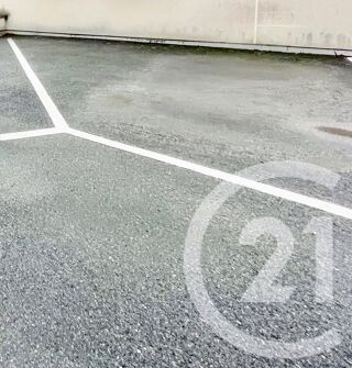 Parking / Garage  louer 28 m