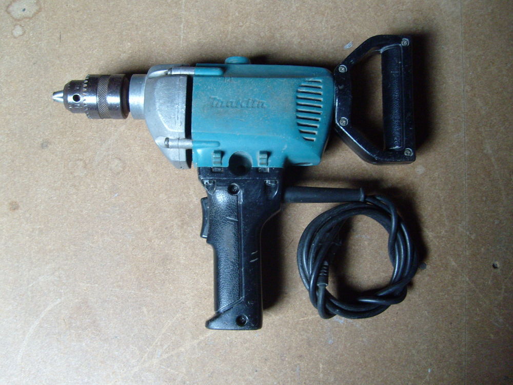 Ancienne perceuse charpente makita Bricolage