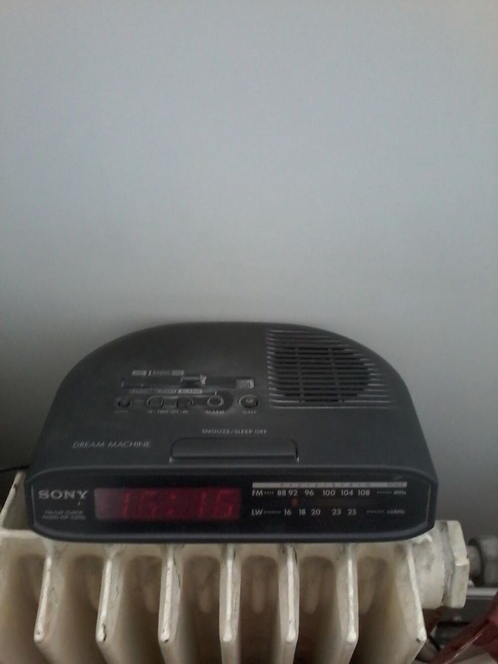 Radio r&eacute;veil &eacute;lectrique marque Sony plus radio Audio et hifi