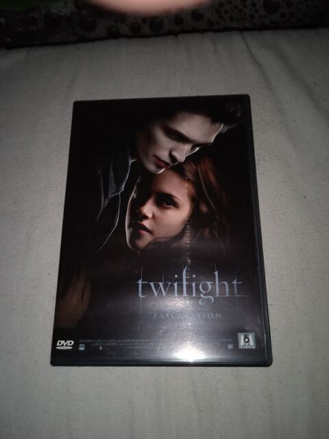 DVD Twilight Chapitre 1
Fascination
2009
15 Talange (57)