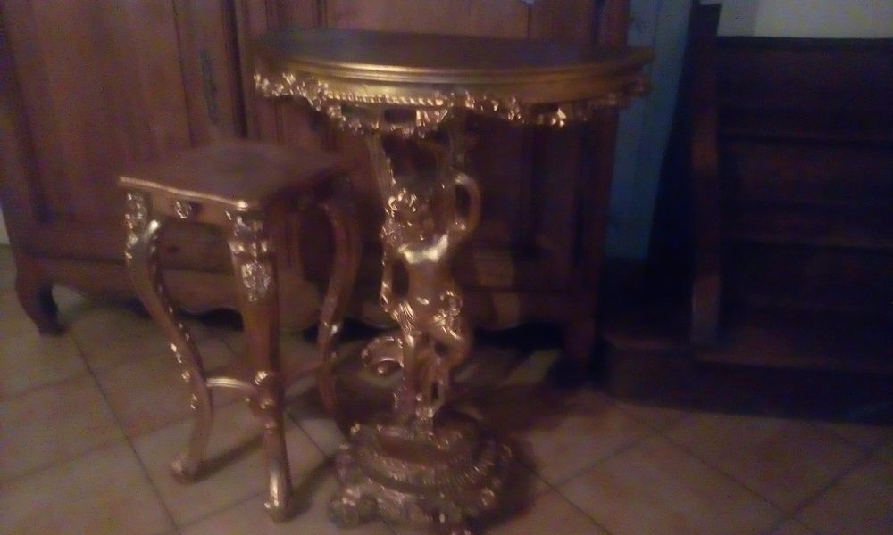 Console+miroir+sellette en bois dor&eacute; &agrave; la feuille d'or
Meubles