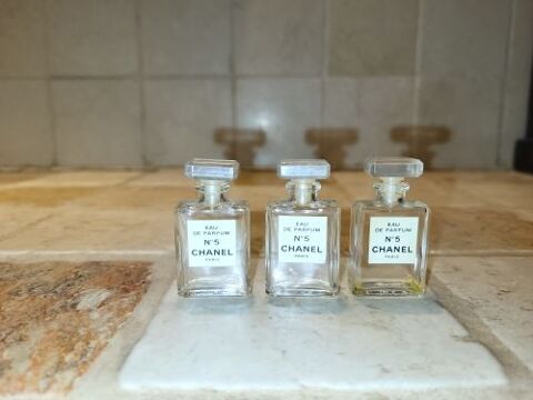 Flacon parfum miniature 8 Paris 10 (75)