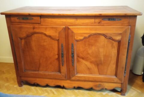 Buffet en bois brut deux portes et deux tiroirs. 110 Tours (37)