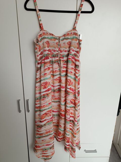 Jolie robe 46/48 12 Mesnil Val (76)