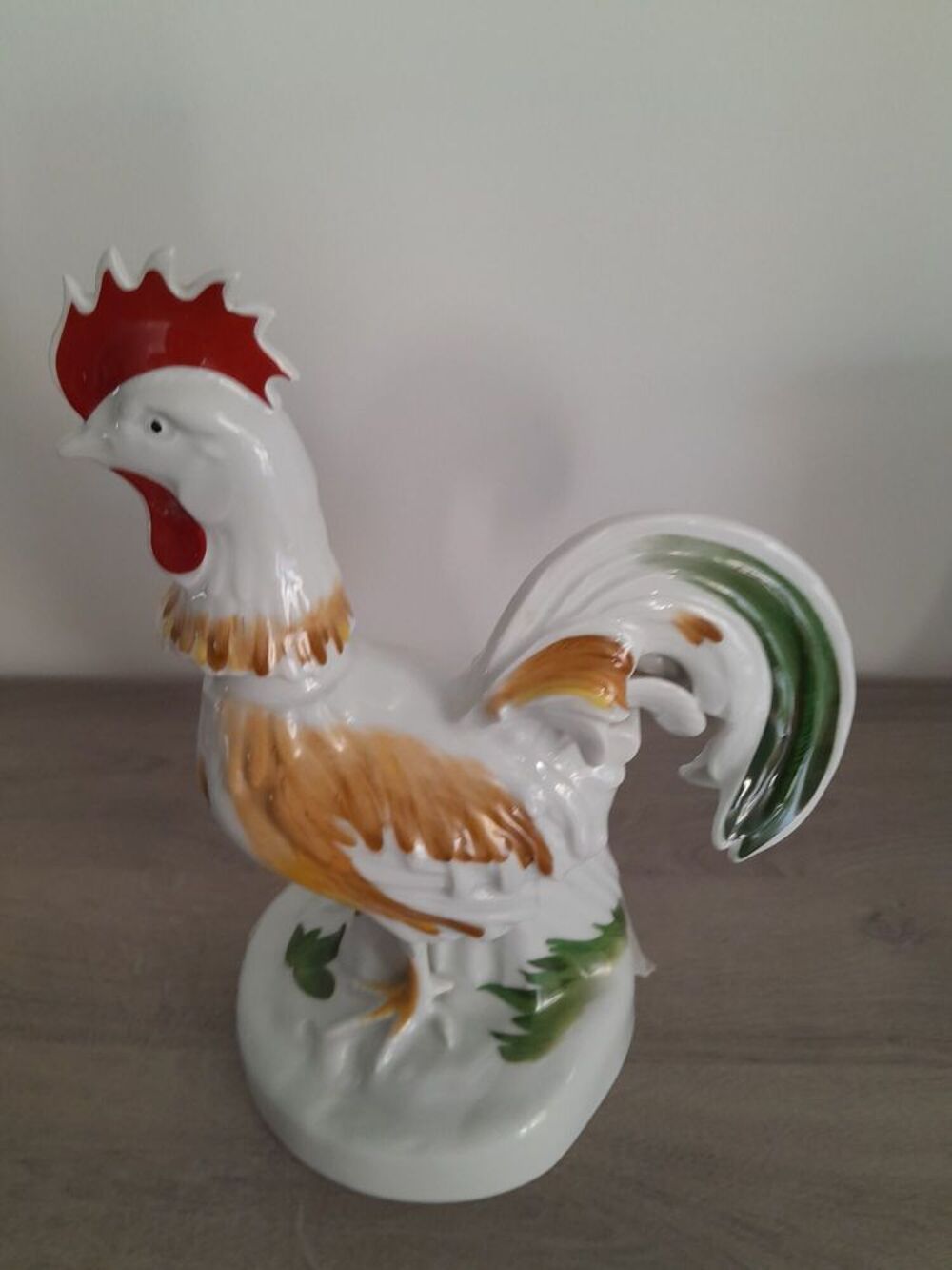 UN COQ EN PORCELAINE 0,70 cl haute 30 cm TEL 0627473514 