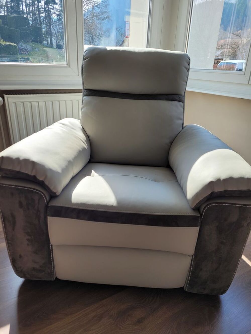 Salon canap&eacute; et un fauteuil Meubles