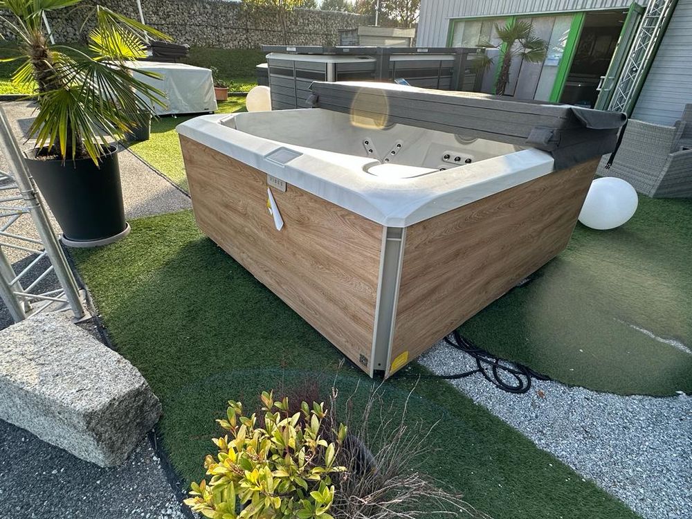 SPA 6 places NEUF 2023
Mod&egrave;le USSPAS vibes NATURA Jardin