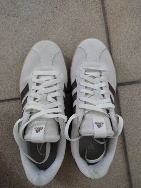 Baskets addidas neuves (prix à débattre) 55 Paris 20 (75)