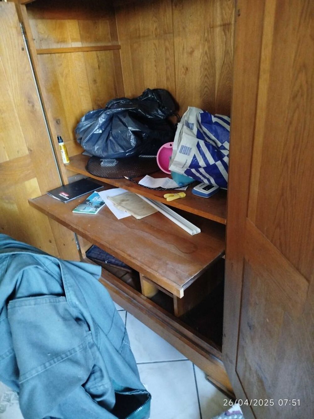 armoire de chambre a r&eacute;nover Meubles