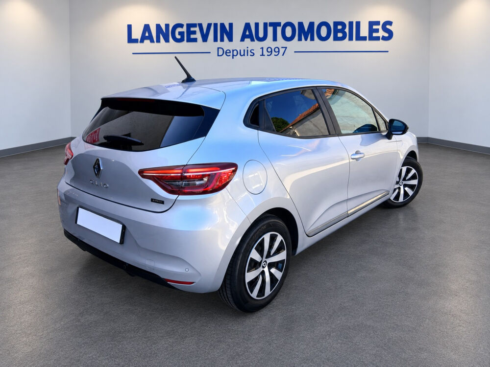 Clio V Evolution 1.6 E-Tech 145 cv Full Hybrid 2023 occasion 92140 Clamart