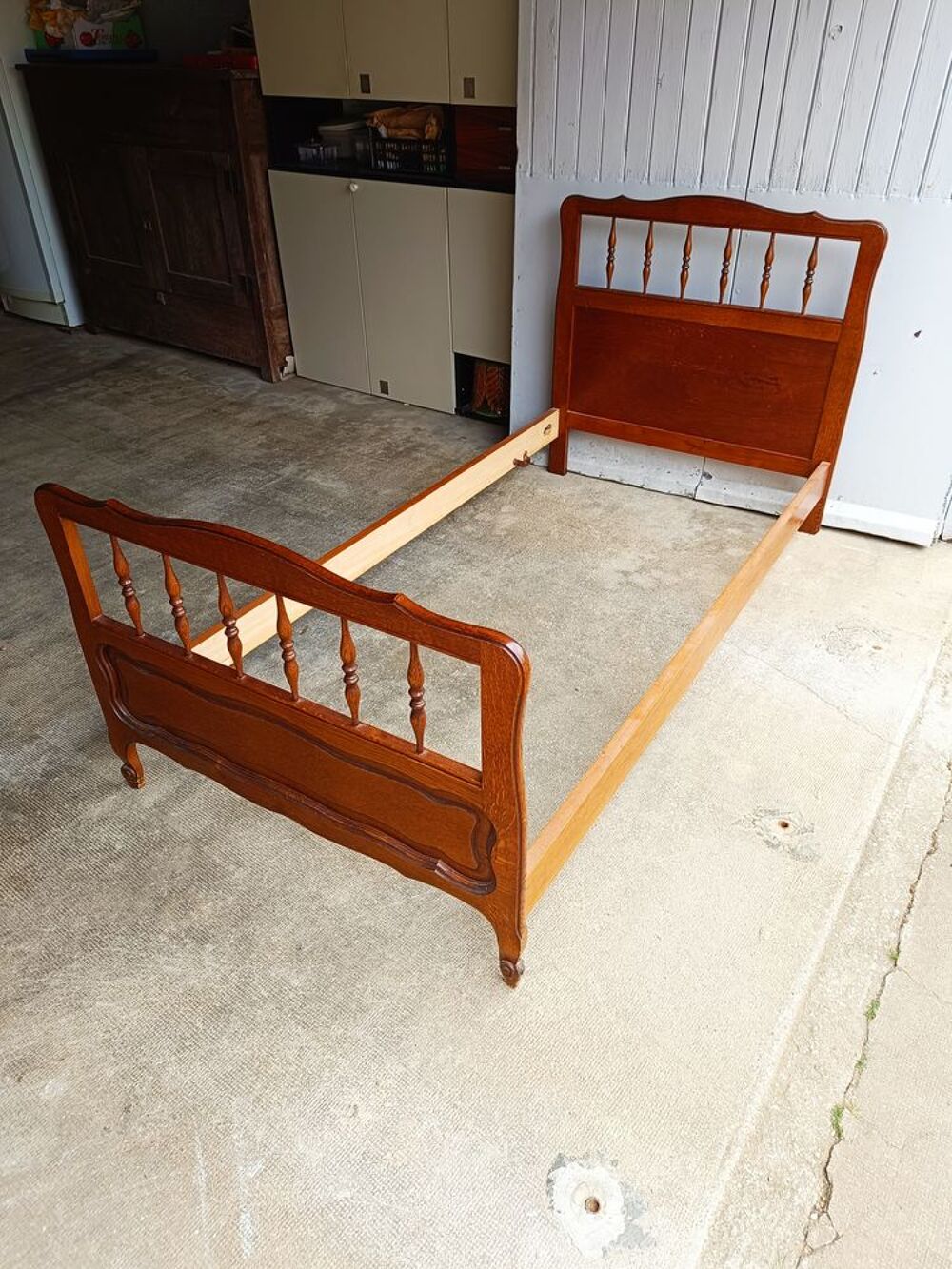 Lit en ch&ecirc;ne 90 cm + sommier + matelas Meubles