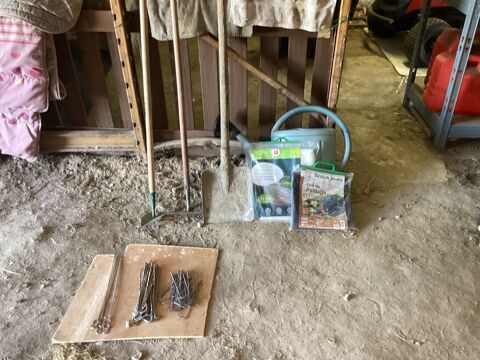 Outils de jardinage  Vayres (33)