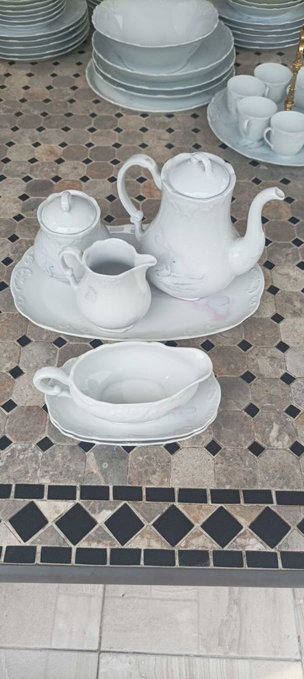 Service de table Limoges Tharaud €" 78 pi&egrave;ces neuves 