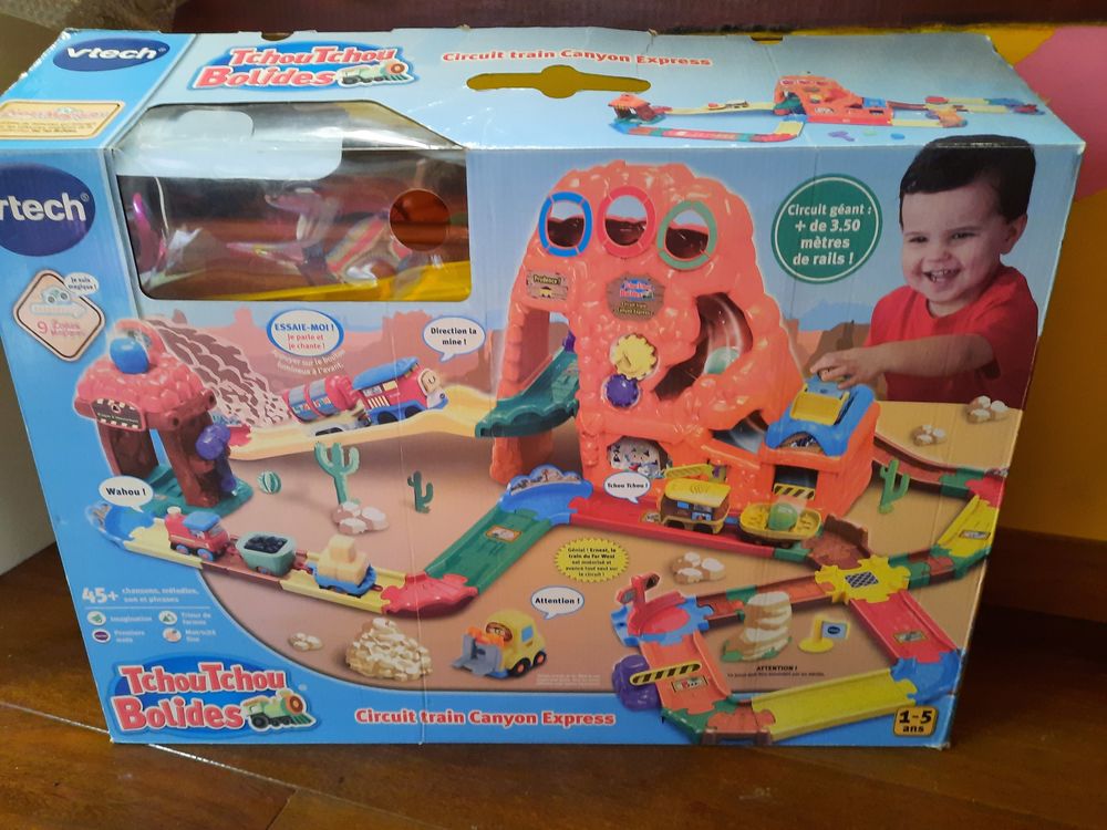 Train &eacute;lectrique tchou tchou bolides Jeux / jouets