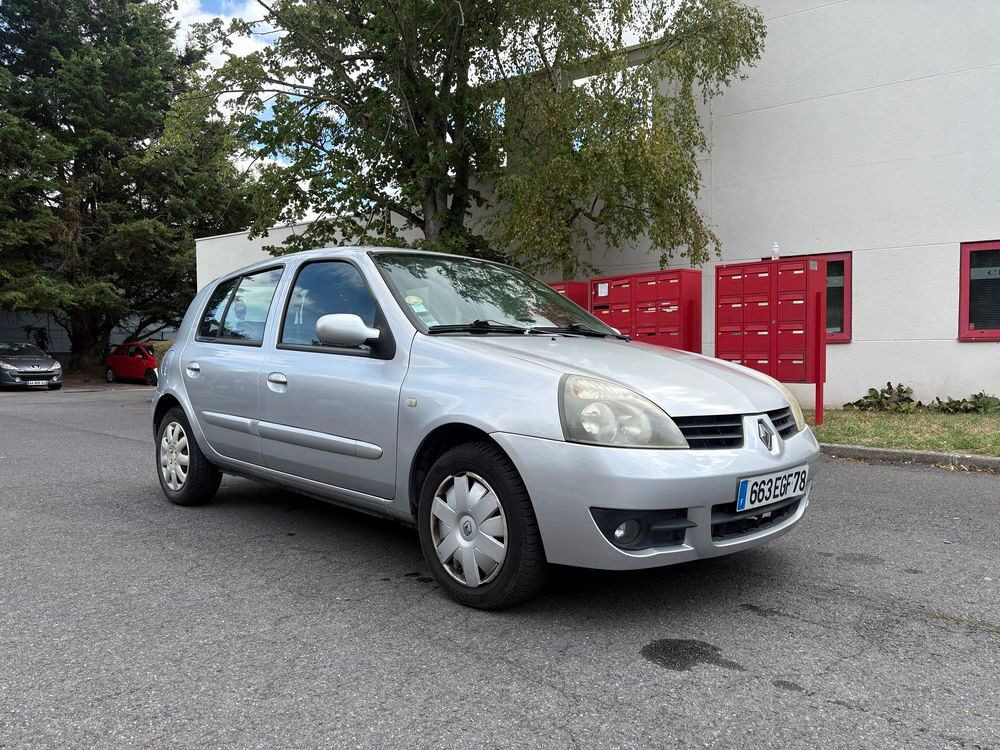 Clio II RENAULT CLIO II (2) CAMPUS 1.5 DCI 80 5P 2007 occasion 95610 &Eacute;ragny