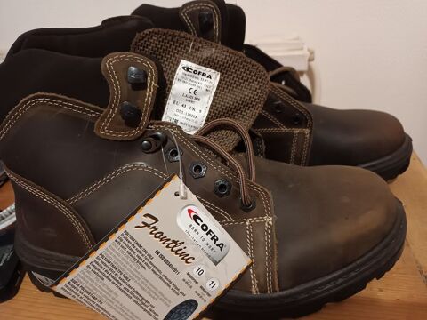 Chaussures scurit montantes homme taille 43 jamais servies 25 Jouy-le-Moutier (95)