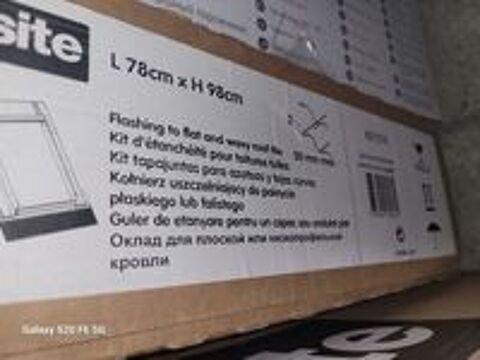   4 VELUX 78 x 98 cmd d'auteur + leurs CADRES  