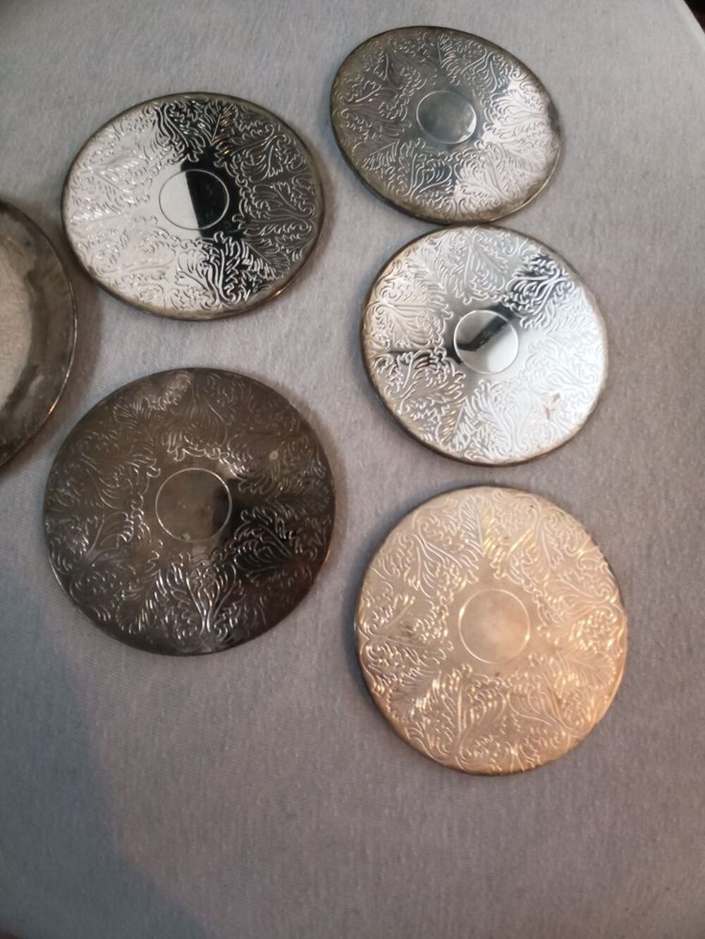 Lot de 5 sous verres et le support Meubles