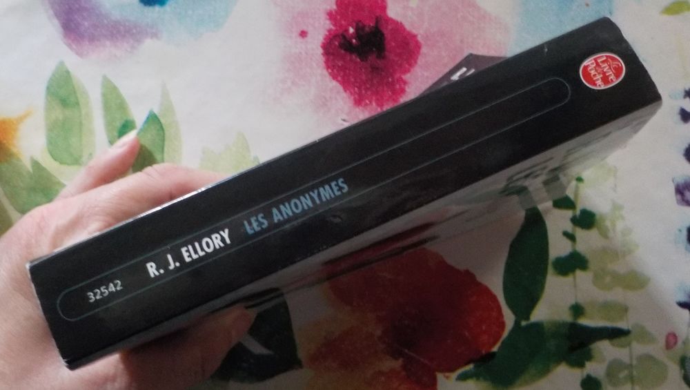 LES ANONYMES de R.J. ELLORY Ed. Le Livre de Poche Livres et BD