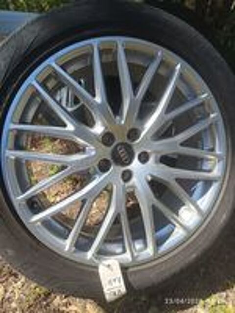 Pneu voiture - roue  occasion 83720 Trans-en-Provence
