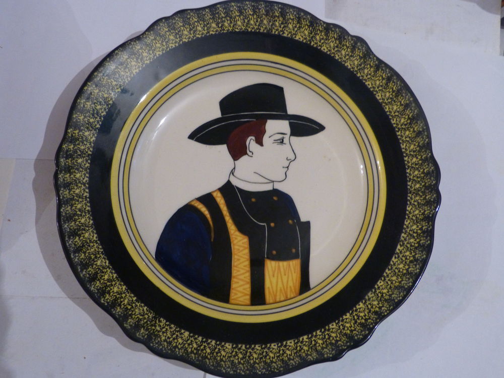 ASSIETTE HENRIOT QUIMPER tete de breton cheveux marron roux 
