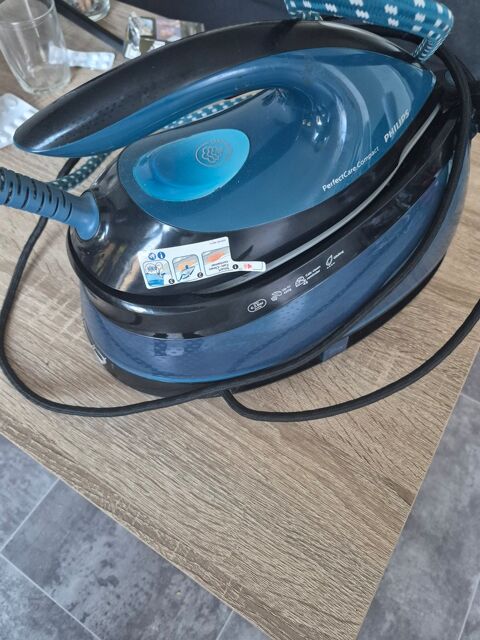 Centrale vapeur Philips PerfectCare Compact bleue Eysines (33)