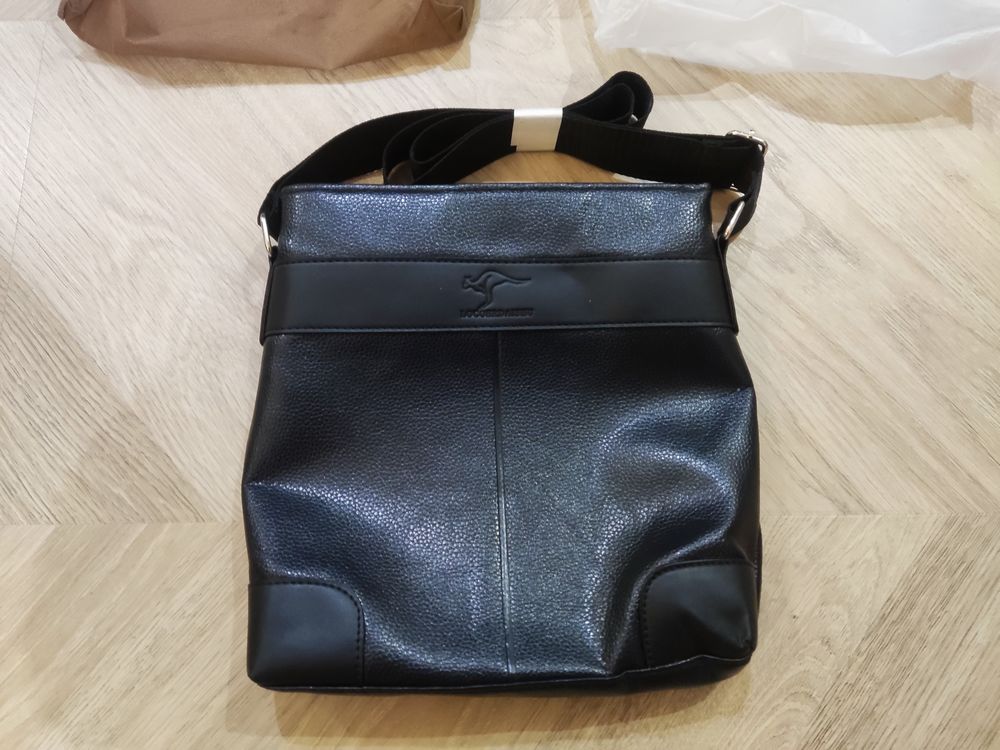 Sac bandouli&egrave;re Vtements