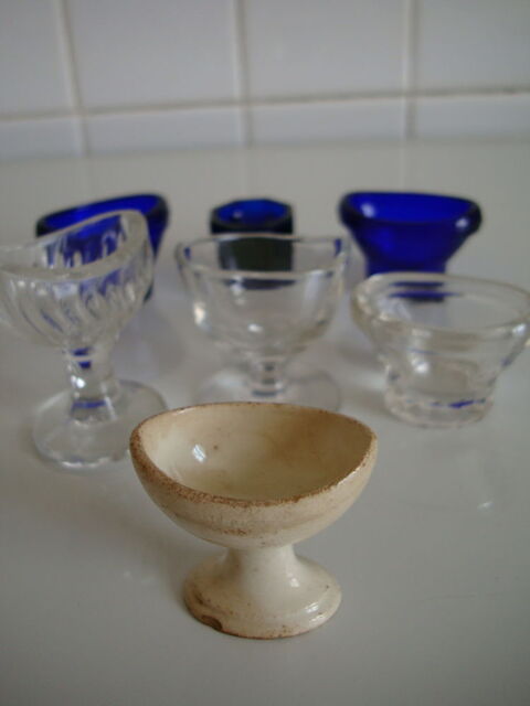 Verre ancien ,objet ancien médical ,curiosité. 20 Is-sur-Tille (21)