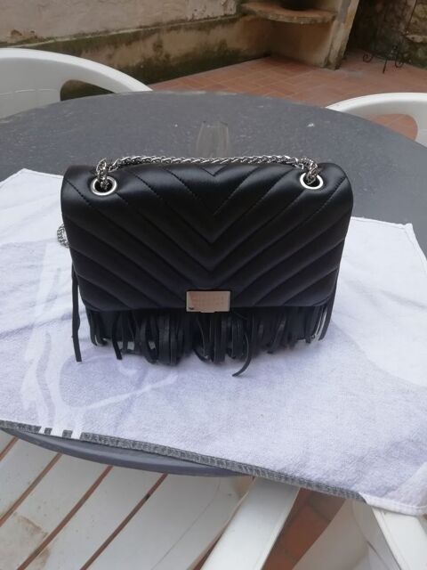 Sac Angela Claudie Pierlot cuir noir 250 Marseille 9 (13)