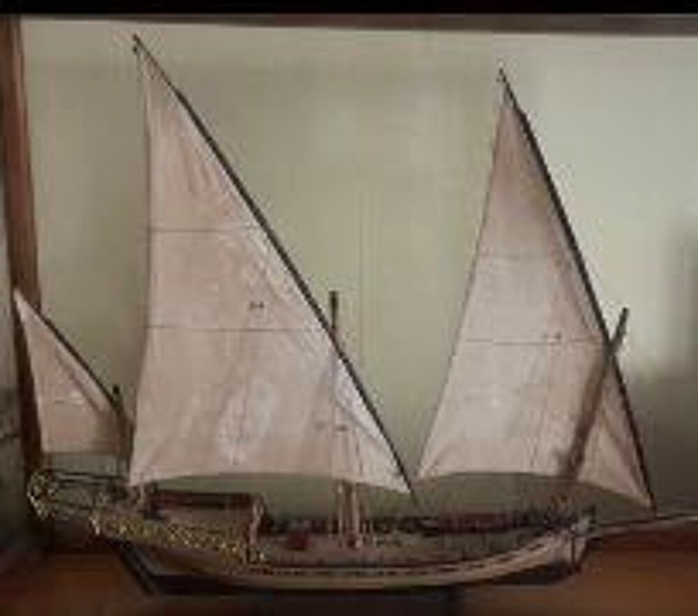 maquette de ch&eacute;bec (ancien navire pirate de M&eacute;diterran&eacute;e) 