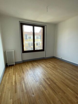  Appartement à louer 2 pièces 54 m²