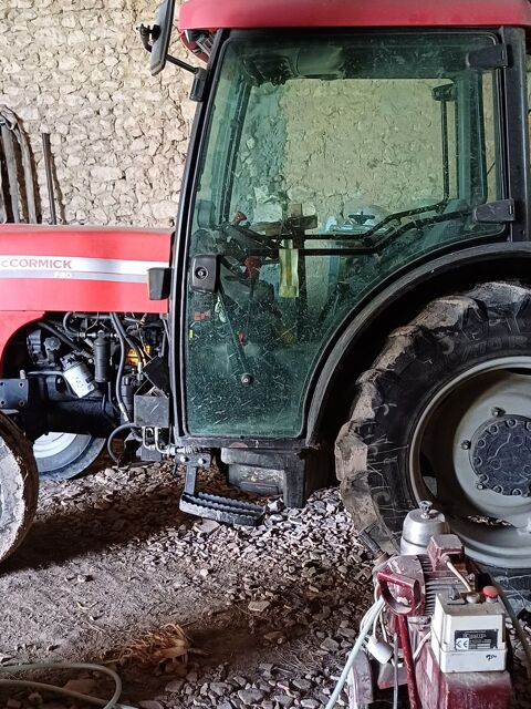 Mc CORMICK Tracteur agricole 2008 occasion Saint-Martial-de-Mirambeau 17150