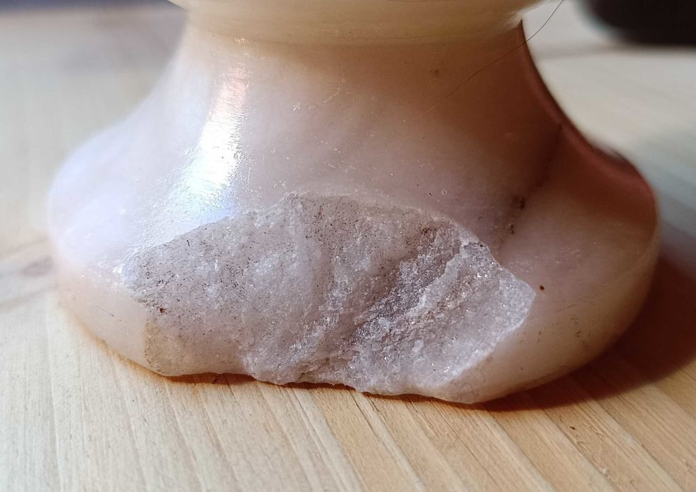 pied de lampe vintage en alb&acirc;tre v&eacute;ritable 