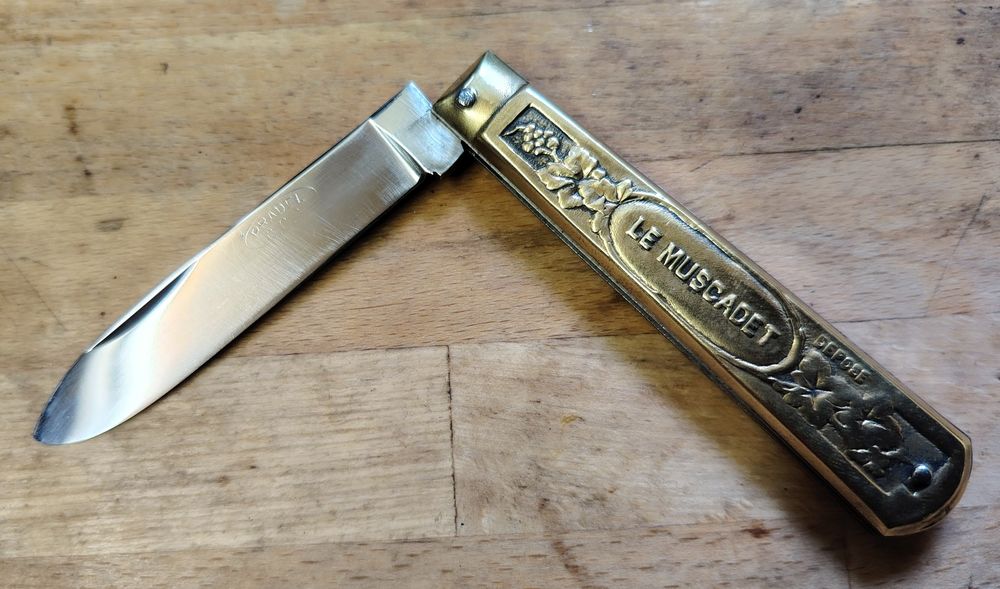 Couteau PRADEL C.C.A le muscadet laiton Bricolage