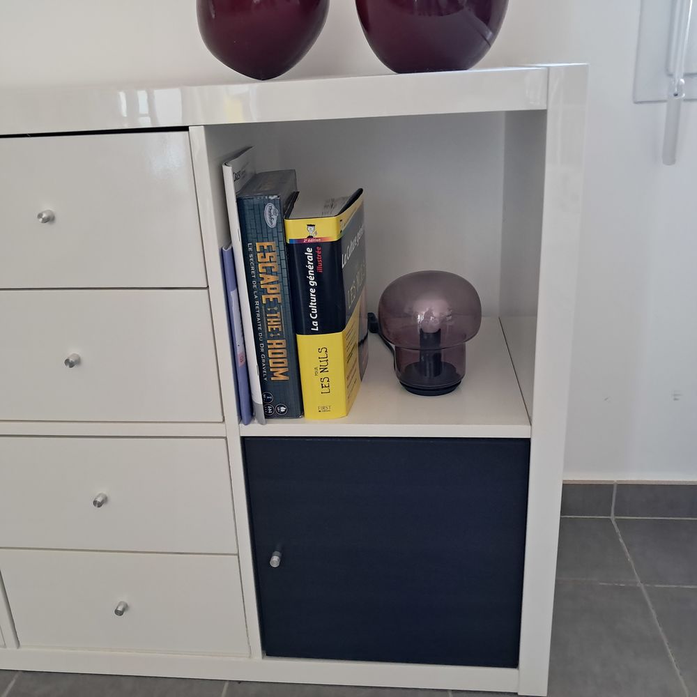 Beau meuble blanc brillant Meubles