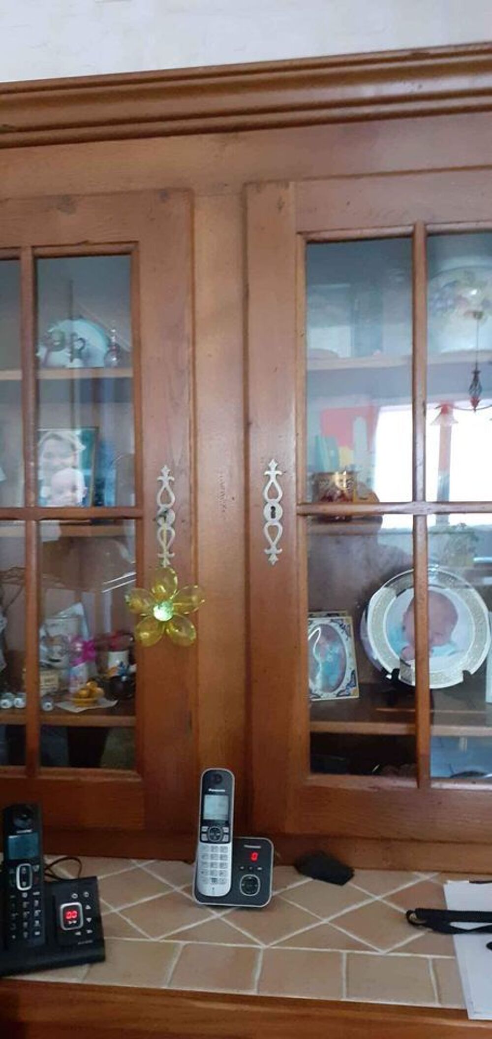 VITRINE ou VAISSELIER Meubles