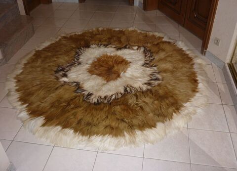 Tapis rond en cuir et peau 250 Haguenau (67)