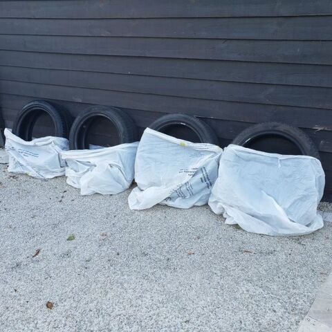 Pi&egrave;ces et &eacute;quipements Voiture Pi&egrave;ces et &eacute;quipements Voiture  occasion Saint-Pryv&eacute;-Saint-Mesmin 45750