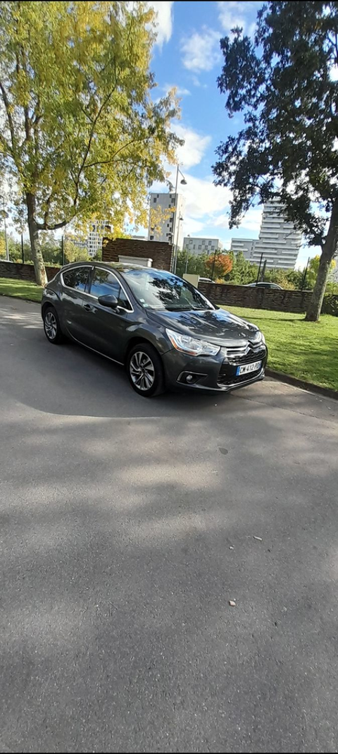 Citroen ds4 Citroën  e-HDi 115 Airdream So Chic