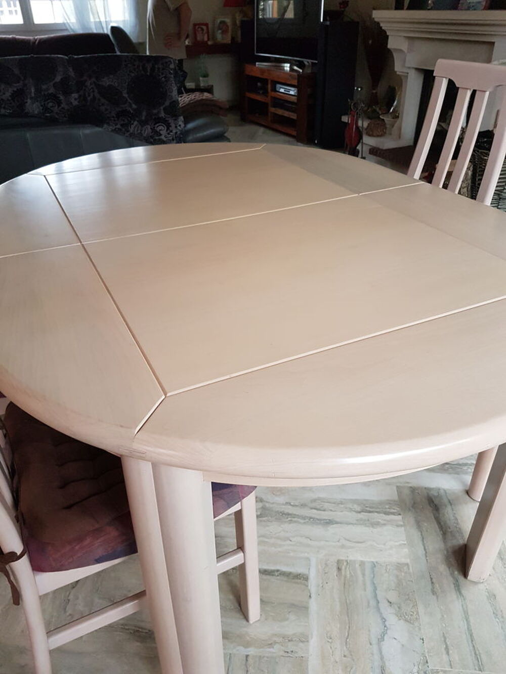 TABLE SALLE A MANGER EN TULIPIER Meubles