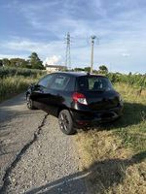 Clio III Tce 100 eco2 Night&Day 2011 occasion 01630 P&eacute;ron