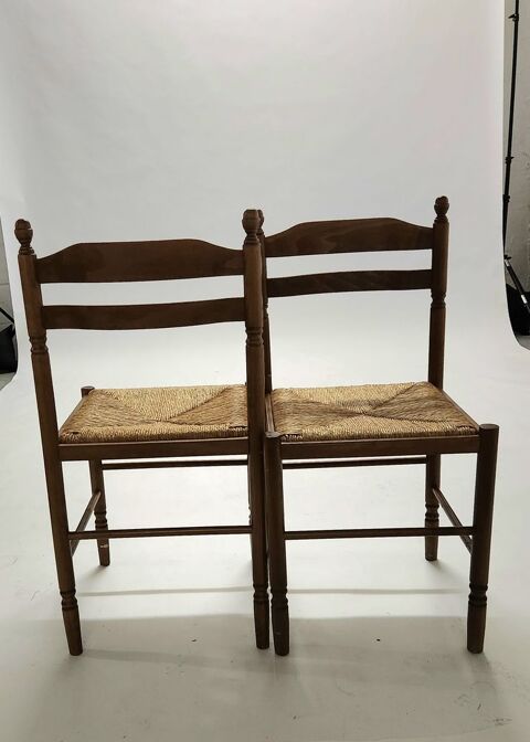 2 chaises en excellent etat Paris 4 (75)