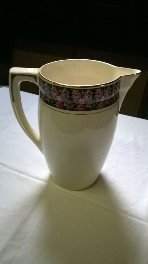 grand pichet a eaux ? 40 Chamb�ry (73)