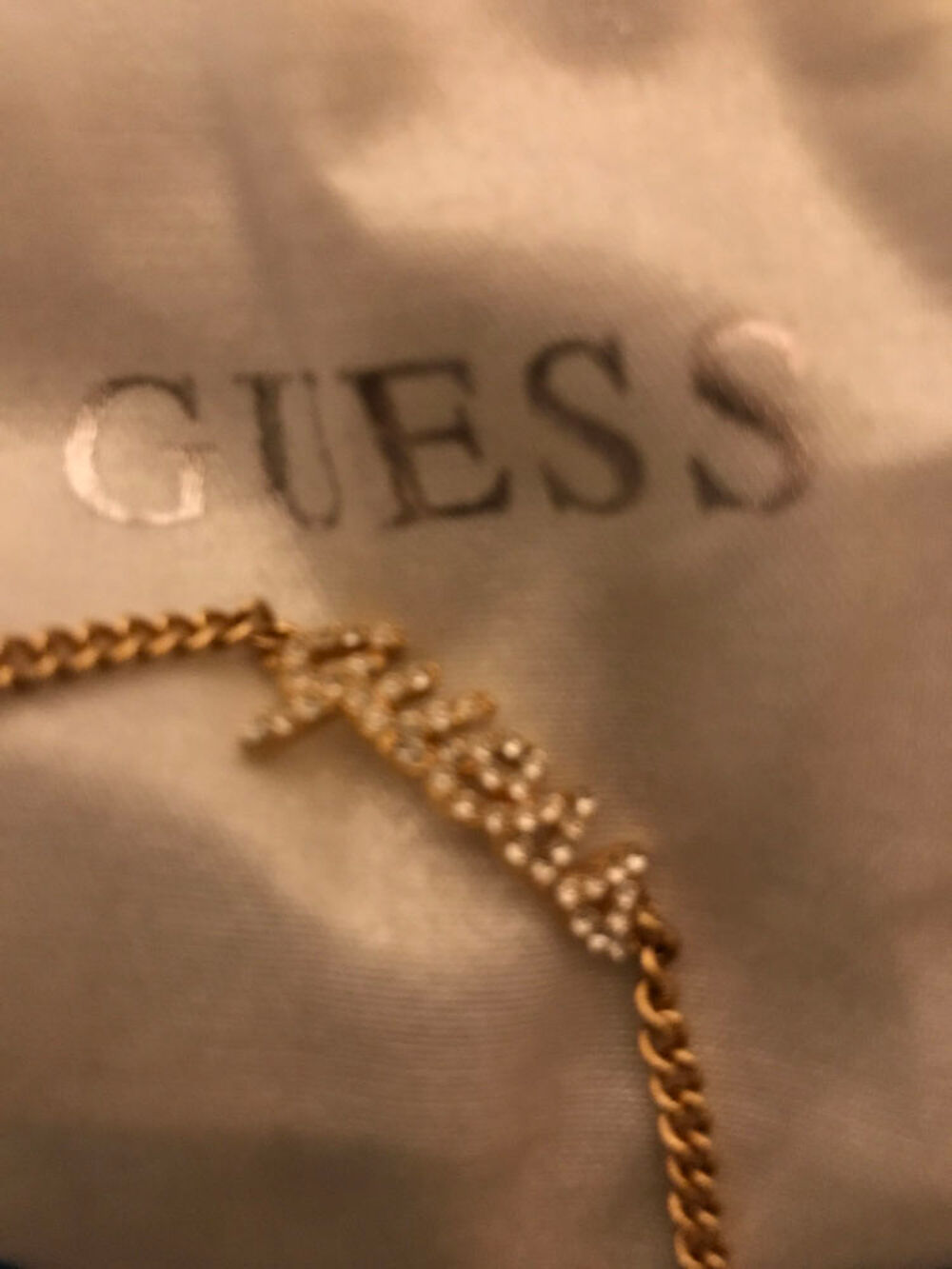 jolie bracelet guess Bijoux et montres