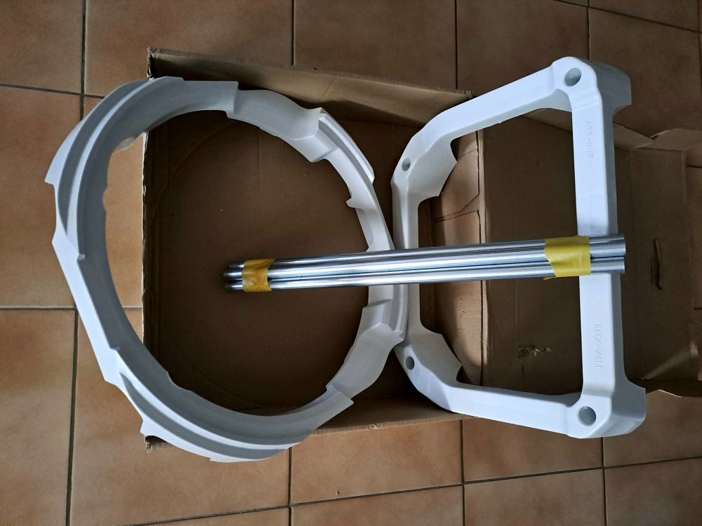 Tr&eacute;pied universel pour chauffe-eau Electroménager
