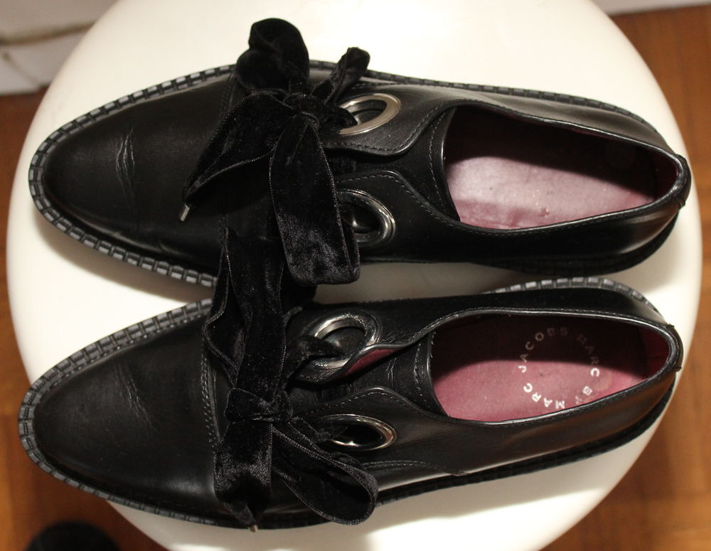 Derbies cuir noir creepers MARC JACOBS T.38 Fr
Chaussures