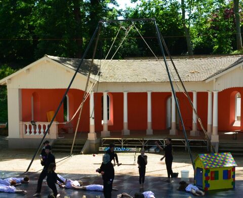 portique autonome 4 pieds pour les  arts du cirque 1700 Carmaux (81)